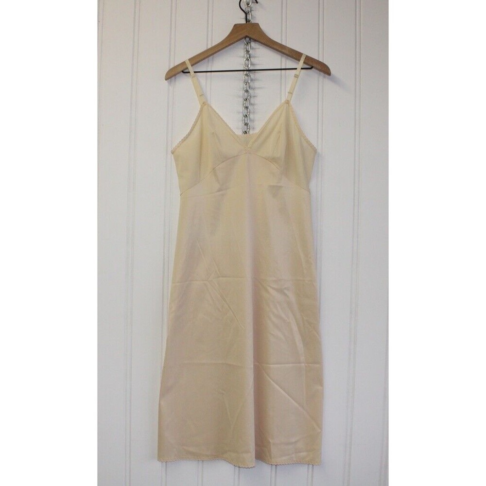 Vintage Vanity Fair Full Slip Womens Anti Cling No Ride Up Size‎ 36 TT